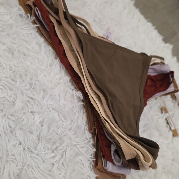 12pcs SKIMS Thongs 2X ( 11 NWT 1 NWOT) - Picture 7 of 9